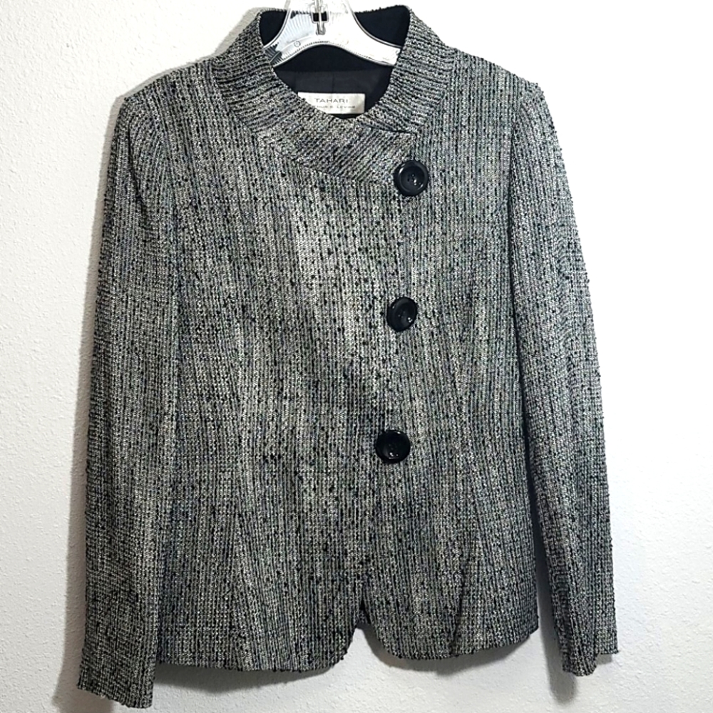 Tahari Blazer